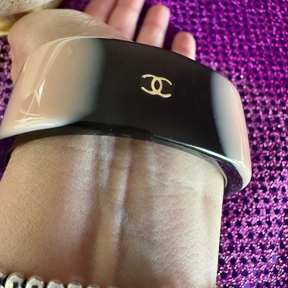 💕Chanel CC logo Resin Bangle black and pink - Picture 6 of 12